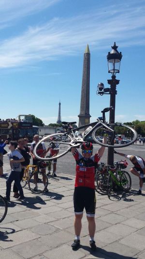P cykel til Paris i den gode sags tjeneste